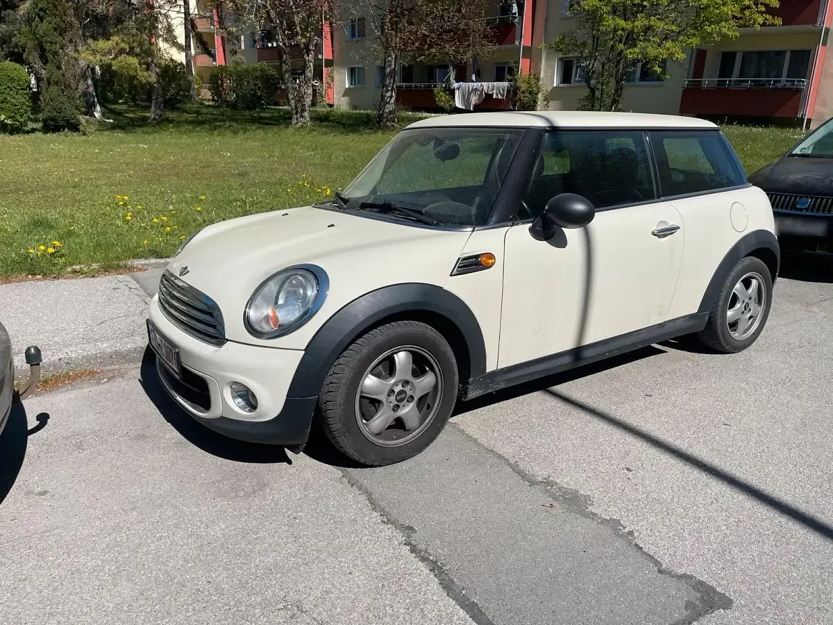 Usata Mini Cooper 90 CV (66 kW) 2010 Beige Utilitaria