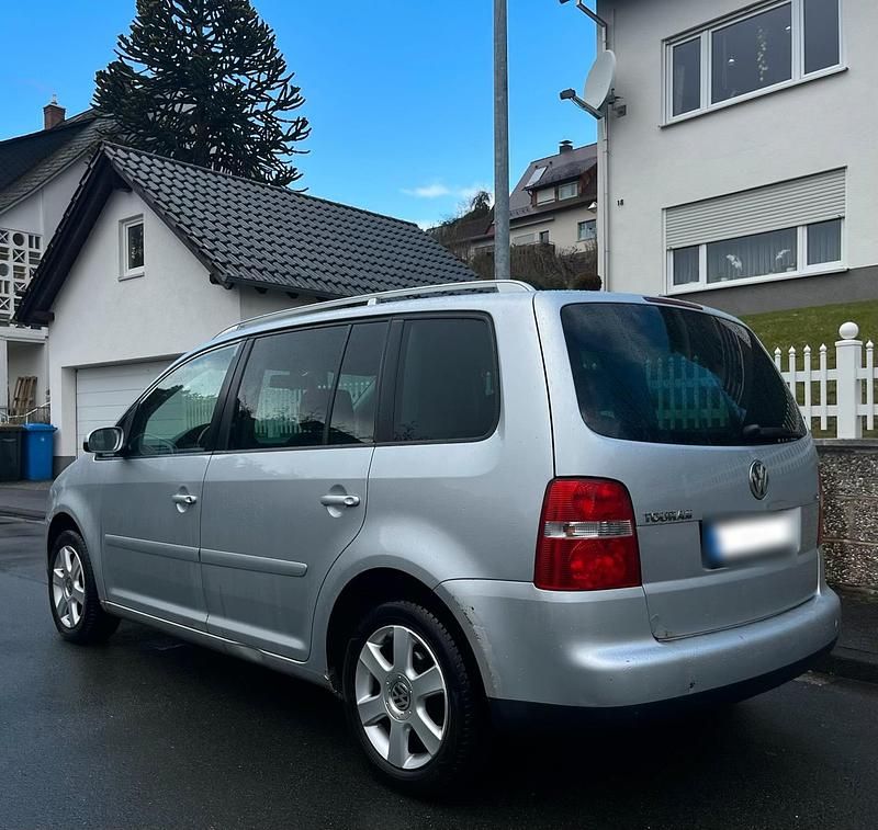 Gebraucht VW Touran 105 PS (77 kW) 2003 Silber Van / Kleinbus