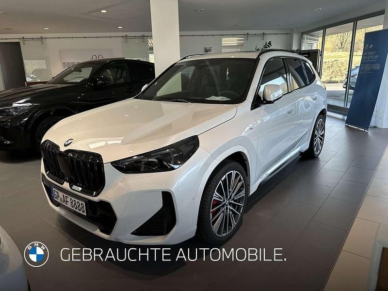 Mineralweiss Gebraucht 2025 BMW X1 M Sport SUV | 58.000 € (Teuer) - Bild 1/4