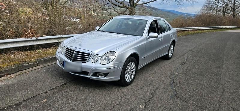 Gebraucht Mercedes E320 224 PS (164 kW) 2006 Silber Limousine