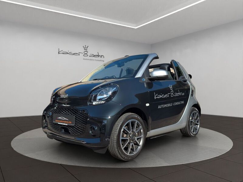 Schwarz Gebraucht 2021 Smart ForTwo Electric Drive Prime Cabrio | 15.453 € (Fairer Preis) - Bild 1/4