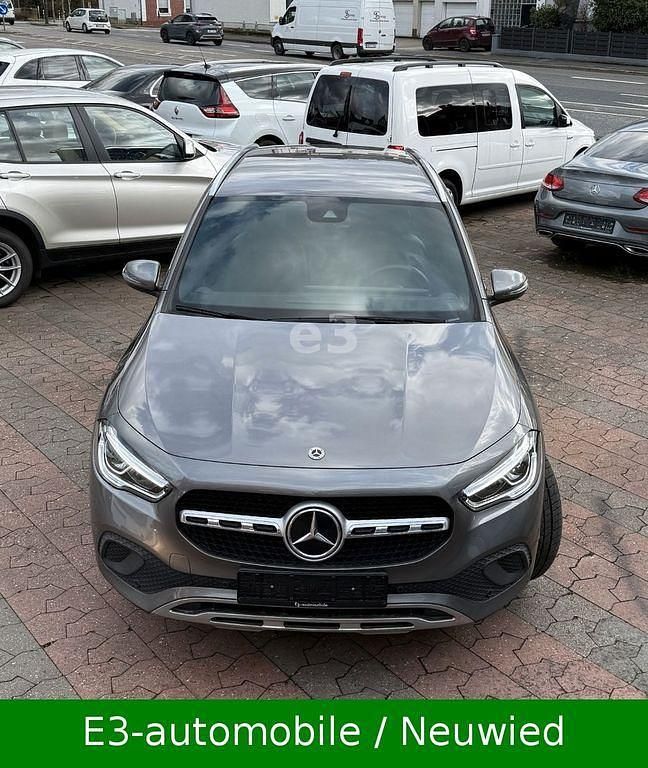 Gebraucht Mercedes GLA200 150 PS (110 kW) 2021 Grau SUV
