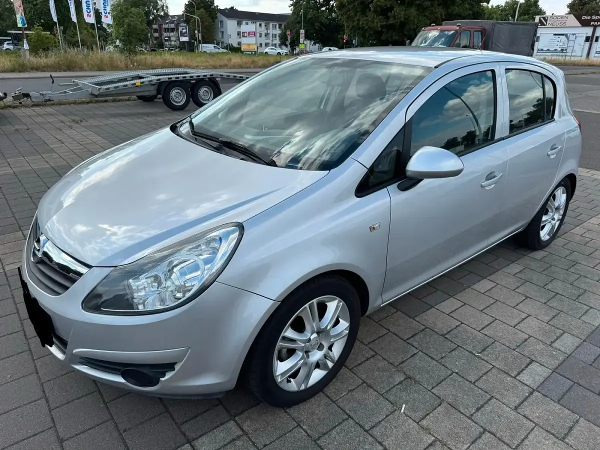 Gebraucht Opel Corsa 80 PS (58 kW) 2008 Silber Kleinwagen