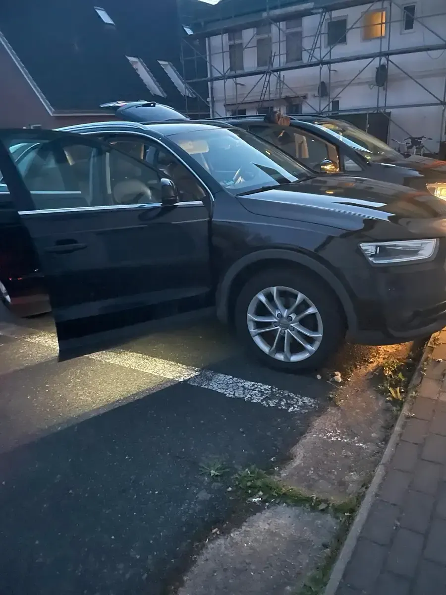 Gebraucht Audi Q3 211 PS (155 kW) 2011 Schwarz SUV