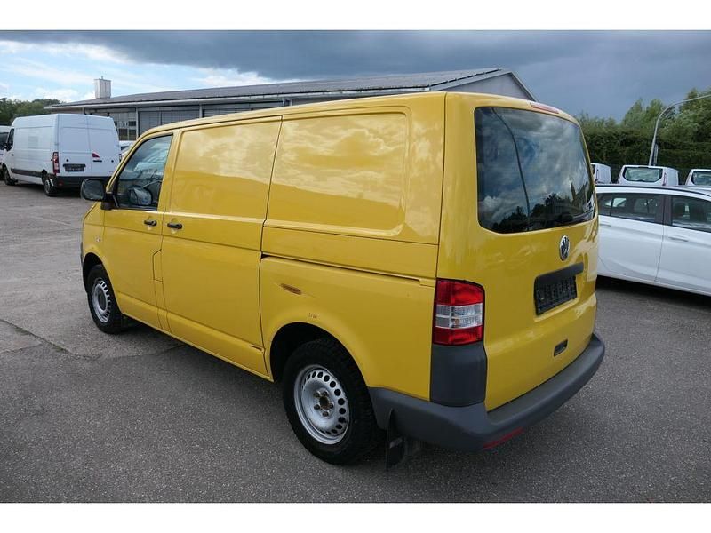 Gebraucht VW T5 84 PS (61 kW) 2012 Ginstergelb r1032 Van