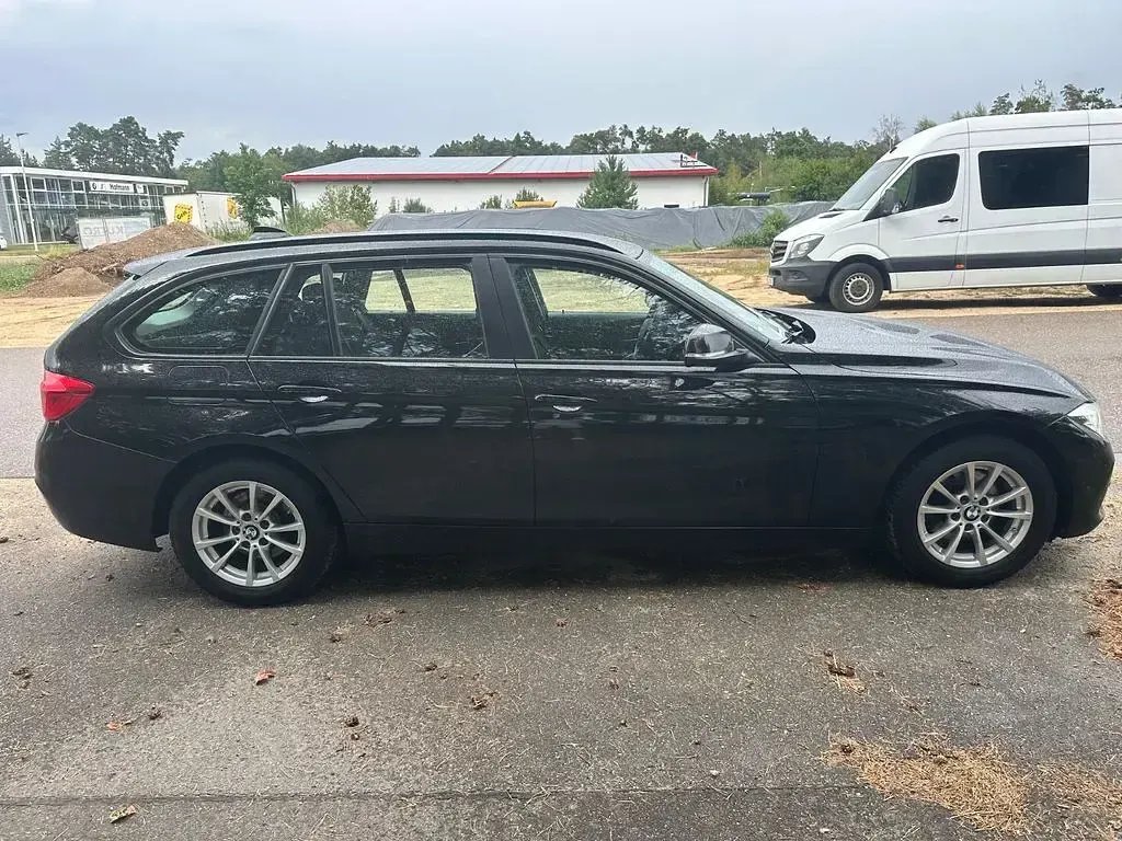 Gebraucht BMW 320 190 PS (139 kW) 2019 Schwarz Kombi