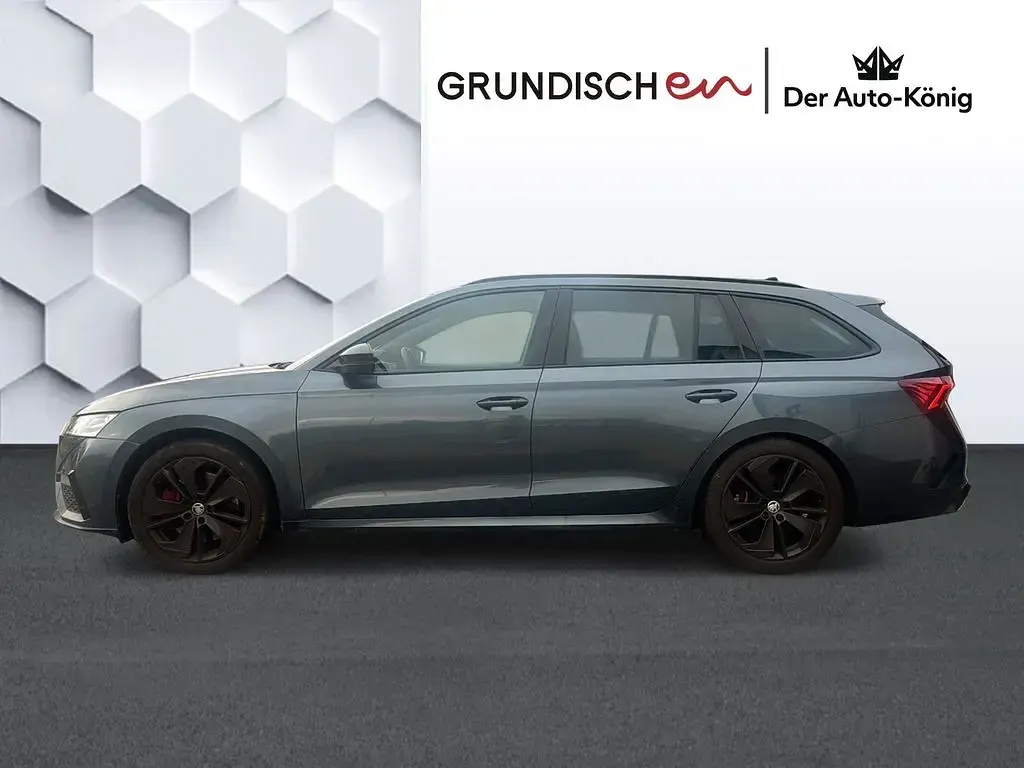 Gebraucht Skoda Octavia First Edition 245 PS (180 kW) 2021 Grau Kombi