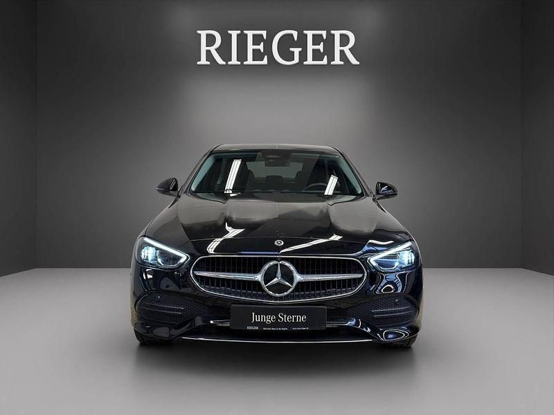 Gebraucht Mercedes C300e Avantgarde 204 PS (150 kW) 2024 Schwarz Limousine