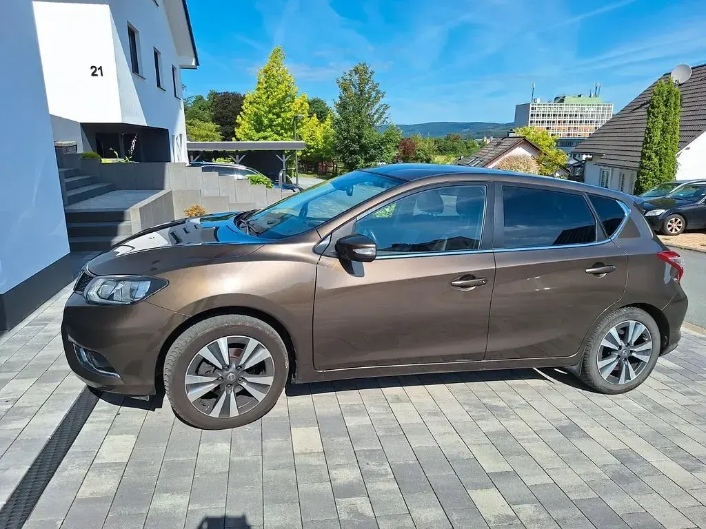Gebraucht Nissan Pulsar N-Connecta 116 PS (85 kW) 2016 Braun Kleinwagen