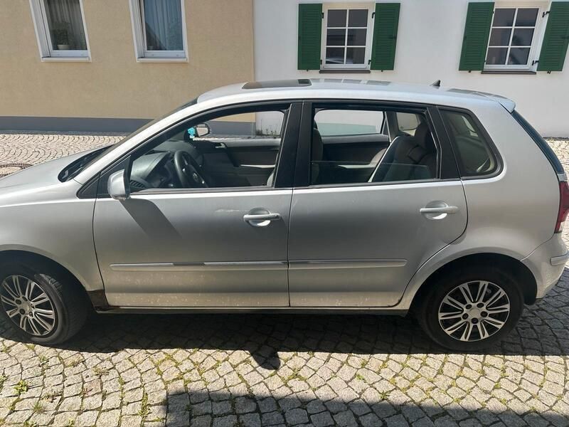 Silber Gebraucht 2006 VW Polo Limousine | 950 € (Fairer Preis) - Bild 1/4