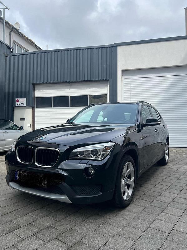 Schwarz Gebraucht 2012 BMW X1 SUV | 11.500 € (Fairer Preis) - Bild 1/4