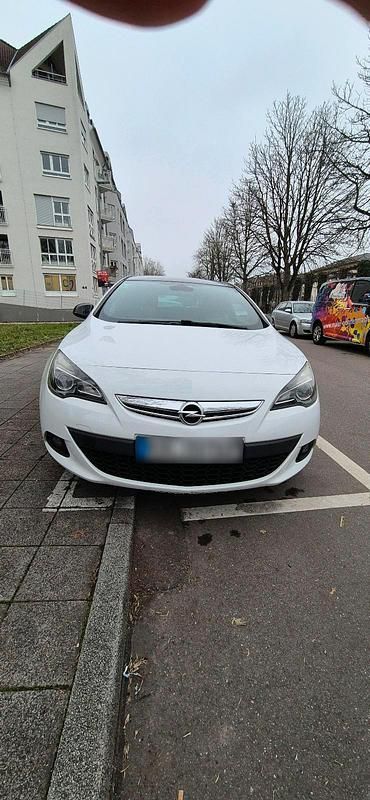 Gebraucht Opel Astra GTC 131 PS (96 kW) 2013 Weiß