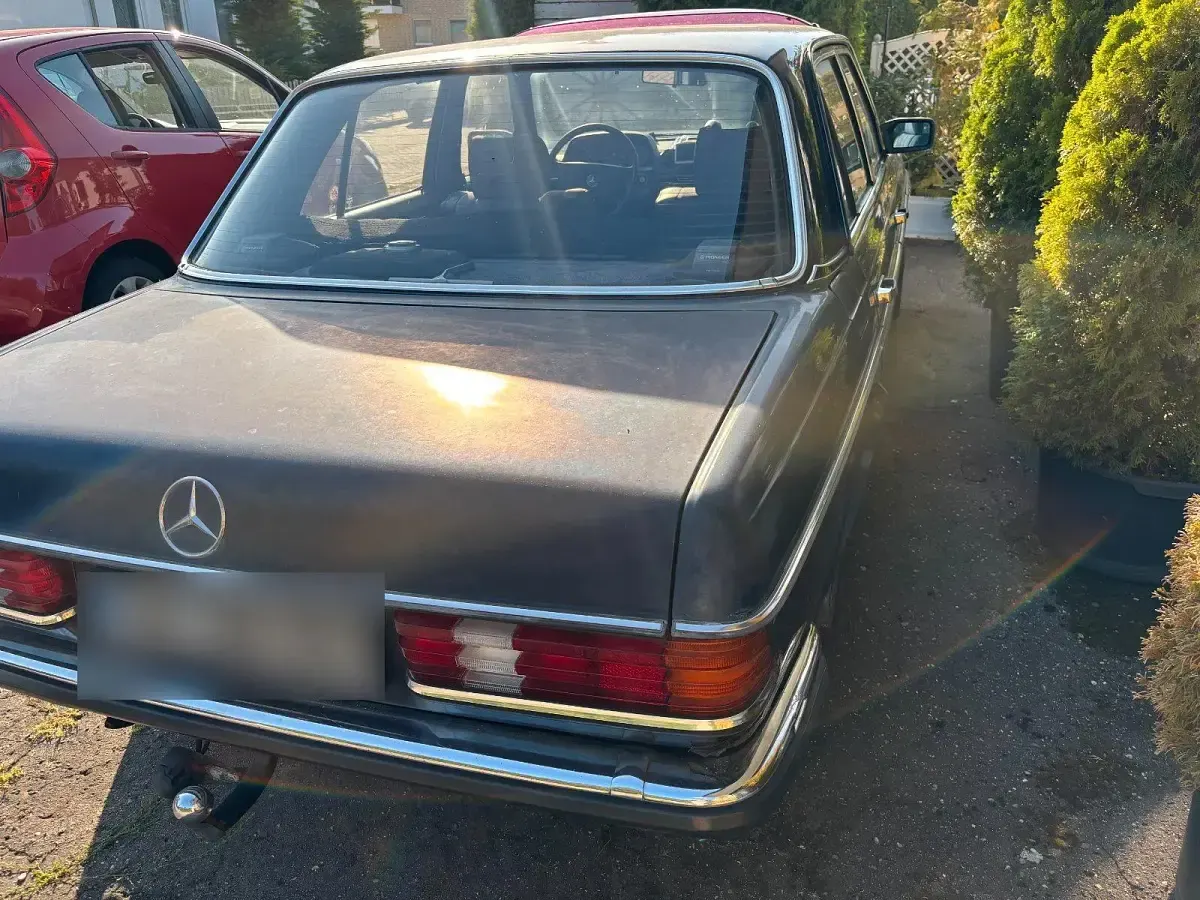 Gebraucht Mercedes 200 60 PS (44 kW) 1981 Blau Limousine