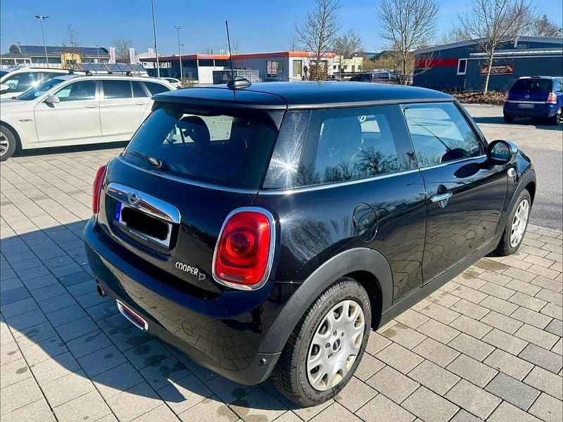 Usata Mini Cooper D 116 CV (85 kW) 2016 Nero Utilitaria