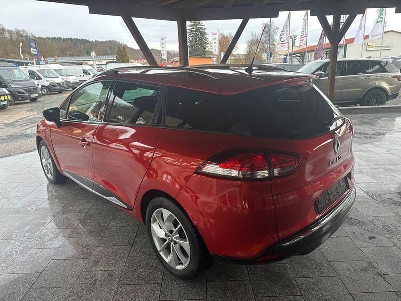 Gebraucht Renault Clio IV LIMITED 73 PS (53 kW) 2015 Rot Limousine
