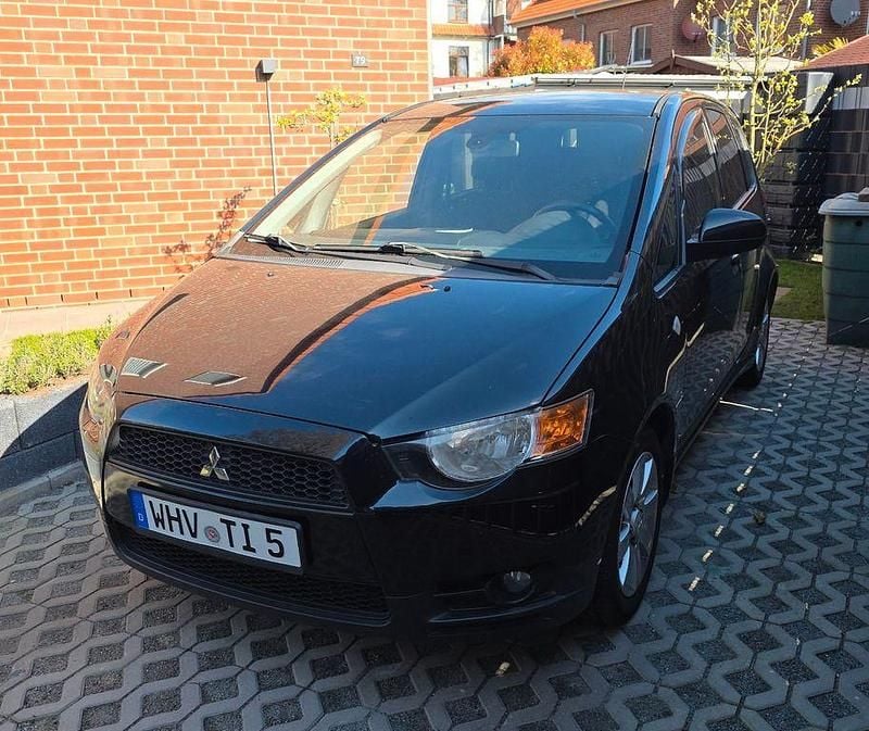 Second-hand Mitsubishi Colt Intense 95 CP (69 kW) 2010 Negru Hatchback