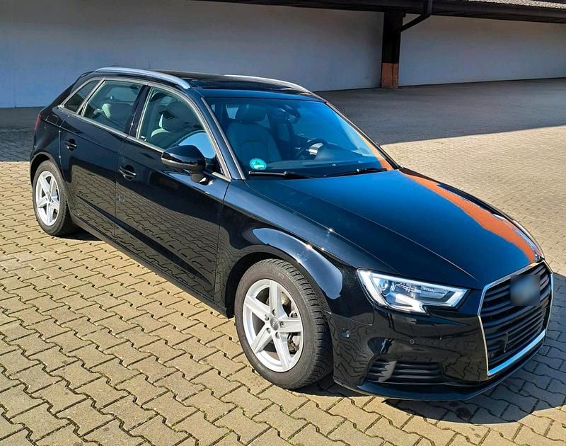 Gebraucht Audi A3 Design 150 PS (110 kW) 2017 Schwarz Limousine