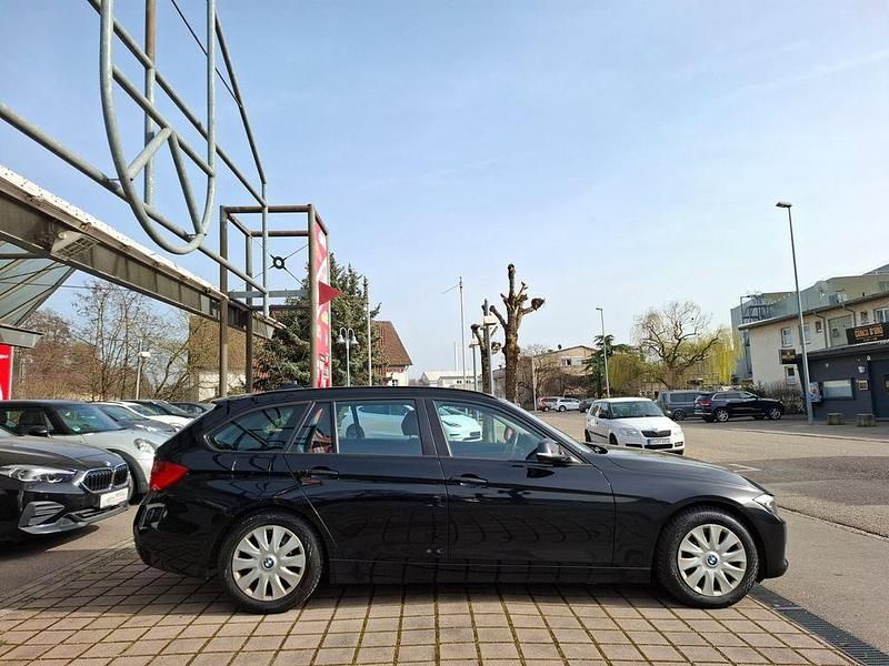 Gebraucht BMW 318 143 PS (105 kW) 2014 Schwarz Kombi
