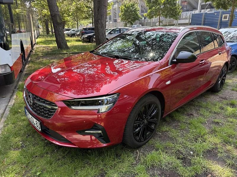 Rot Gebraucht 2020 Opel Insignia Business Elegance Kombi | 21.000 € (Etwas zu teuer) - Bild 1/4