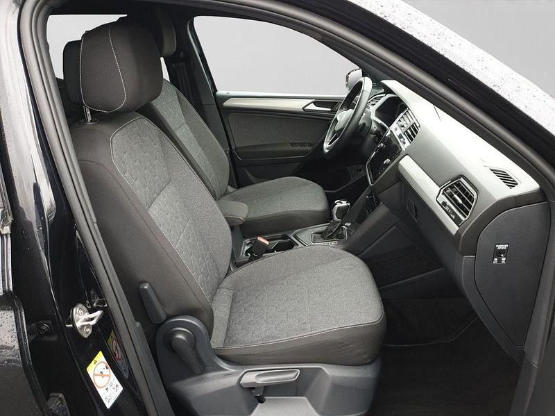 Gebraucht VW Tiguan Allspace Move 150 PS (110 kW) 2024 Schwarz SUV