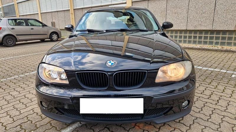Gebraucht BMW 116 116 PS (85 kW) 2005 Schwarz Kleinwagen