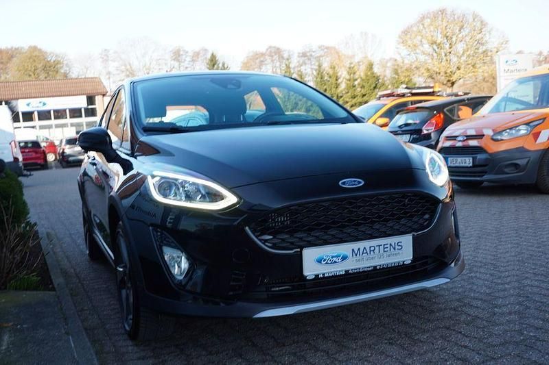 Gebraucht Ford Fiesta Active 101 PS (74 kW) 2019 Schwarz Kleinwagen