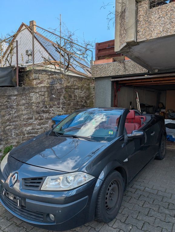 Grau Gebraucht 2007 Renault Mégane Cabriolet Cabrio | 1.300 € (Guter Preis) - Bild 1/4