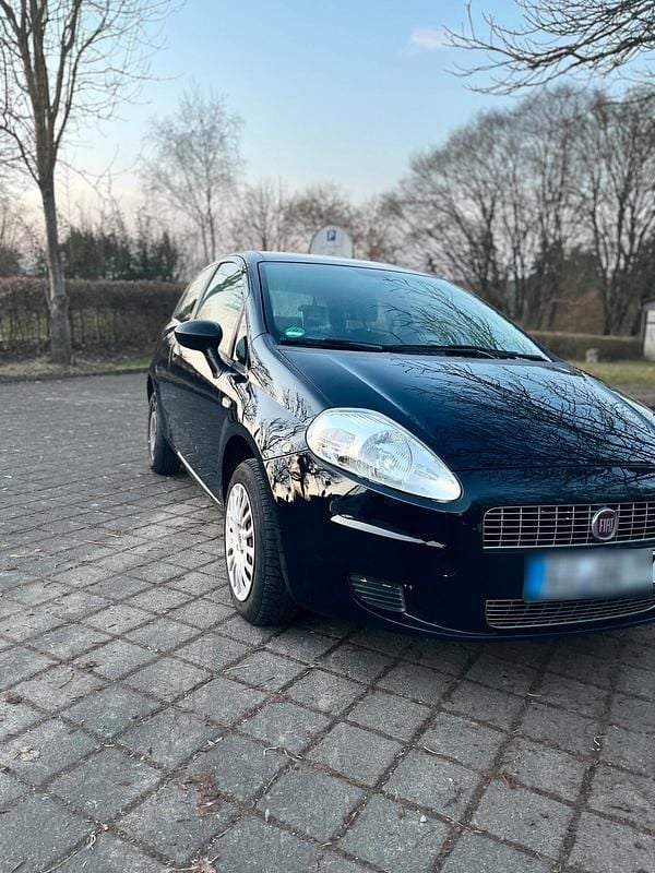 Gebraucht Fiat Punto 77 PS (56 kW) 2009 Blau Kleinwagen