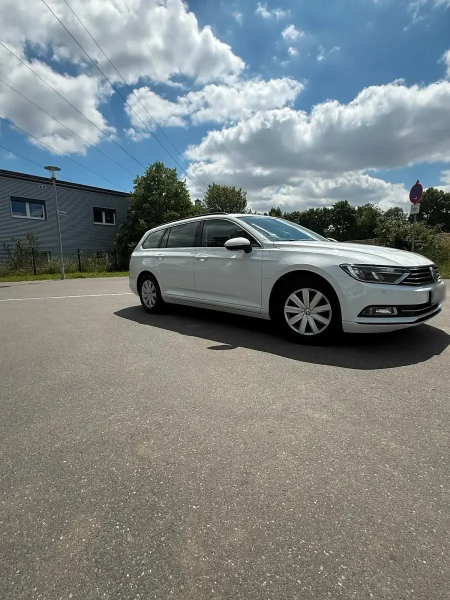 Gebraucht VW Passat 150 PS (110 kW) 2016 Weiß Kombi