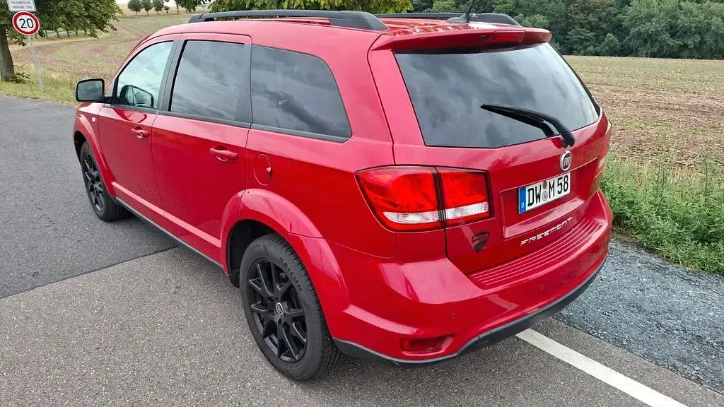 Gebraucht Fiat Freemont Black Code 170 PS (125 kW) 2014 Rot SUV