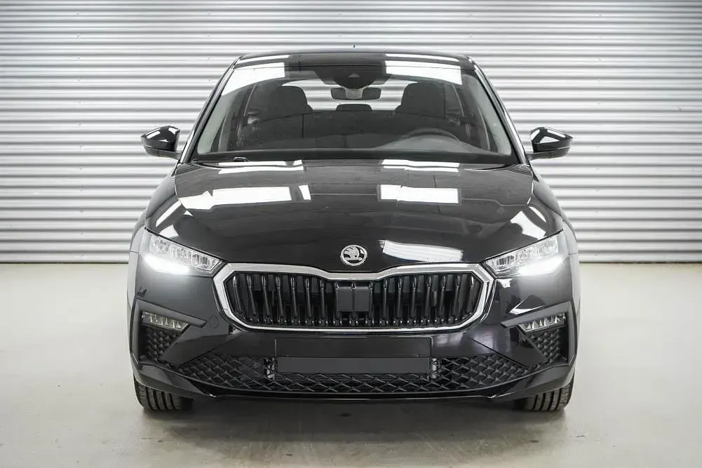 Neu Skoda Scala Selection 116 PS (85 kW) 2026 Black magic metallic (1z) Kleinwagen