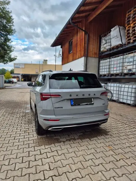 Gebraucht Skoda Karoq SportLine 190 PS (139 kW) 2022 Grau SUV
