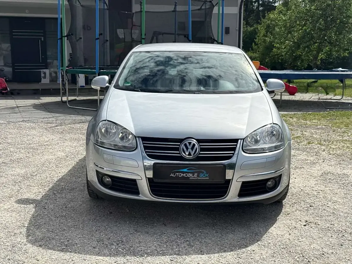 Gebraucht VW Jetta United 105 PS (77 kW) 2008 Reflexsilber metallic Limousine