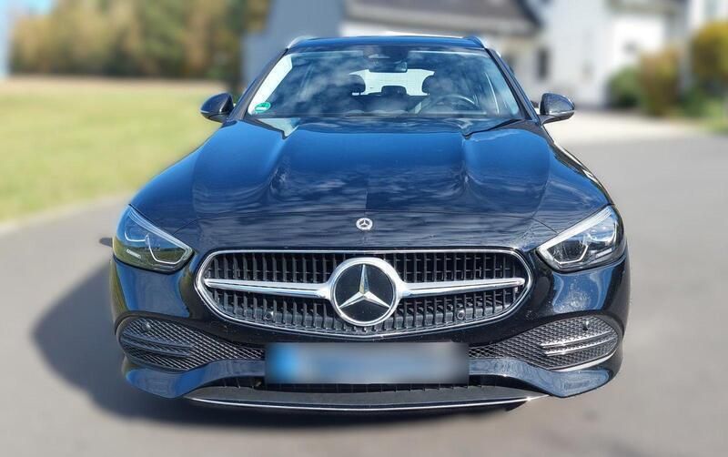 Schwarz Gebraucht 2022 Mercedes C200 Avantgarde Kombi | 25.490 € (Superpreis) - Bild 1/4