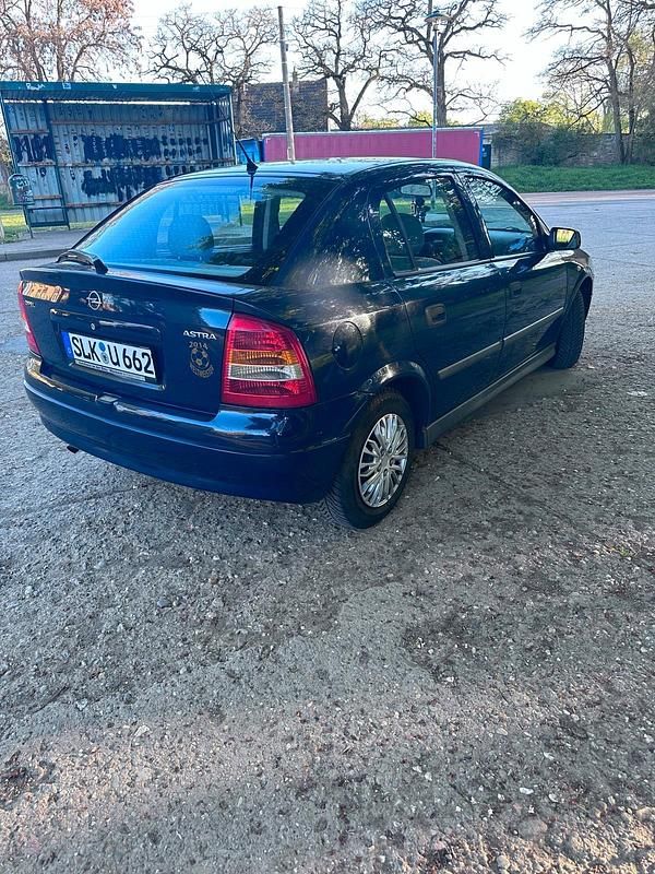 Second-hand Opel Astra 60 CP (44 kW) 2001 Albastru Hatchback