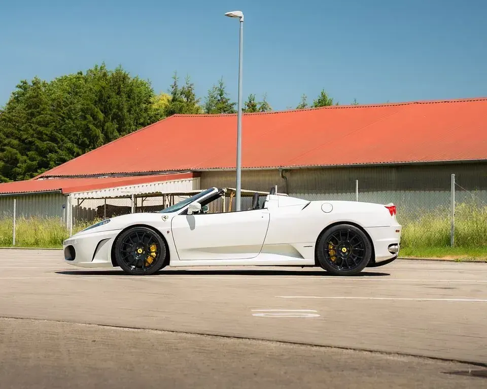 Gebraucht Ferrari F430 489 PS (359 kW) 2009 Weiß Cabrio