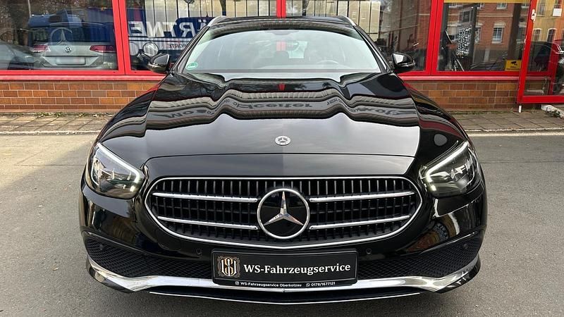 Gebraucht Mercedes E300 197 PS (144 kW) 2022 Schwarz Kombi