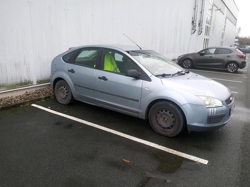 Gebraucht Ford Focus 115 PS (84 kW) 2005 Blau Limousine