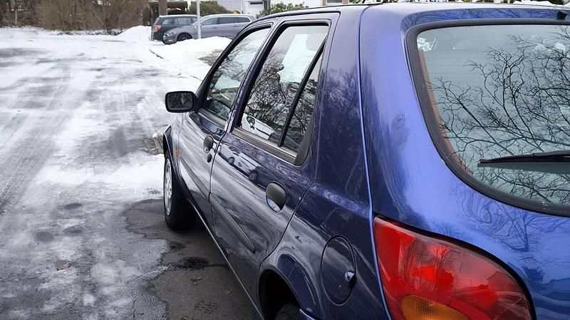 Gebraucht Ford Fiesta Style 75 PS (55 kW) 1999 Limousine