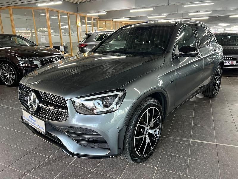Gebraucht Mercedes GLC300e AMG 211 PS (155 kW) 2020 Grau SUV