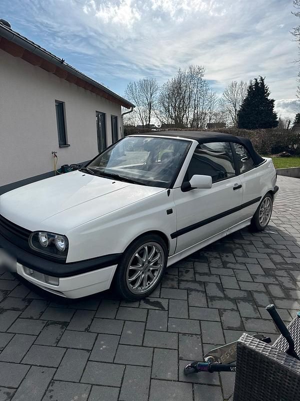Gebraucht VW Golf 90 PS (66 kW) 1993 Weiß Cabrio