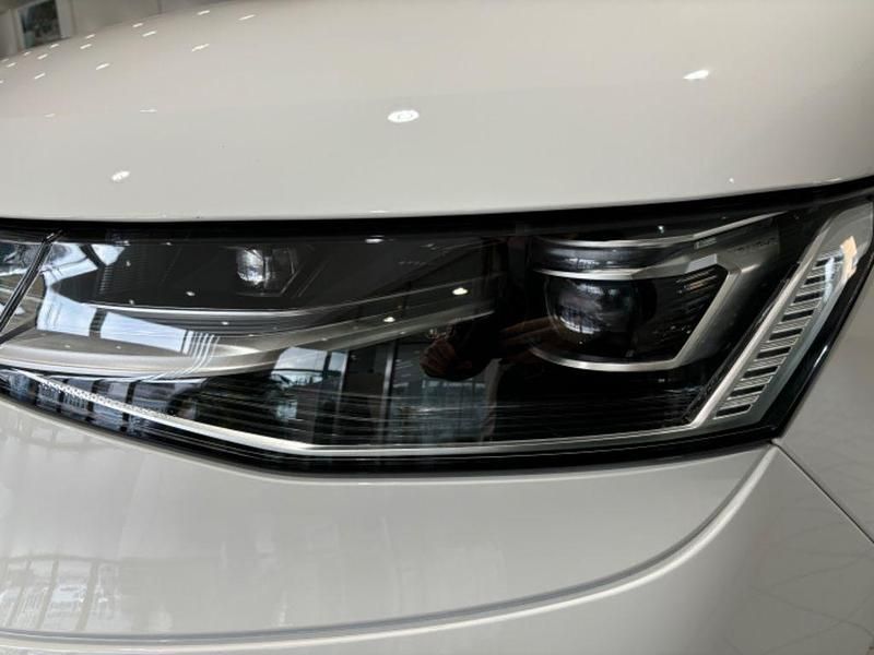 Gebraucht VW Multivan Style 150 PS (110 kW) 2025 Candyweiss Van