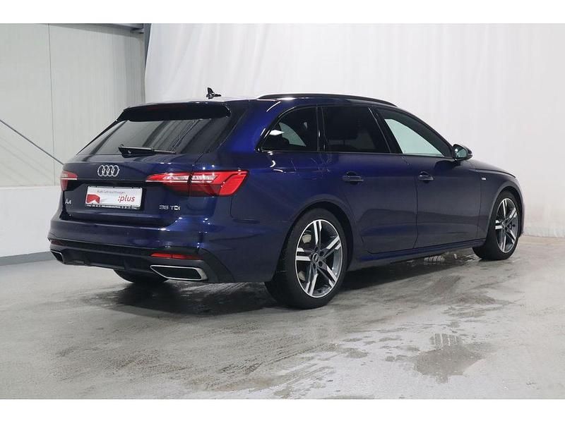 Gebraucht Audi A4 S-Line 163 PS (119 kW) 2022 Blau Kombi