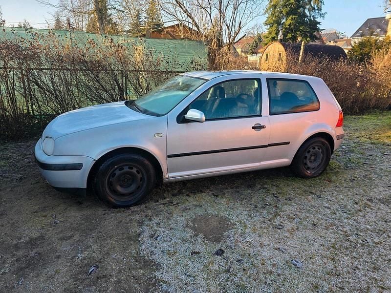 Silber Gebraucht 1999 VW Golf Limousine | 550 € (Superpreis) - Bild 1/4