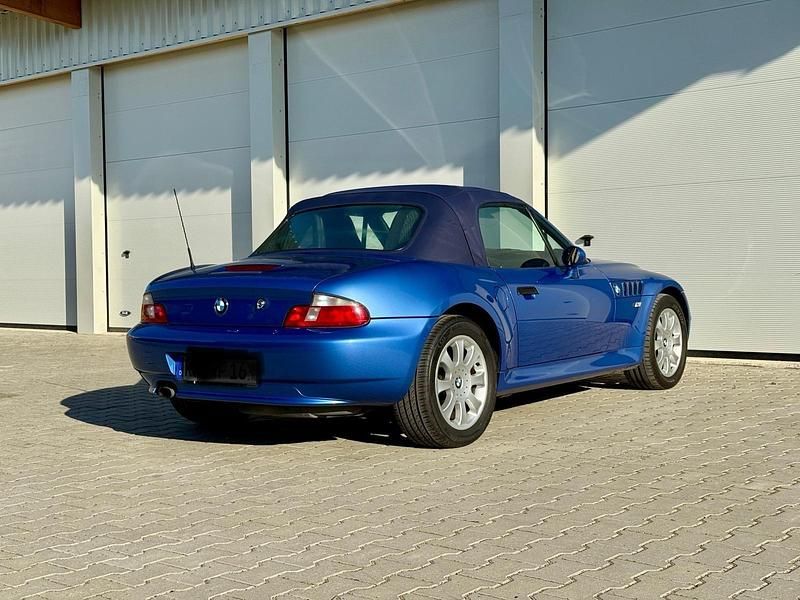 Gebraucht BMW 335 Cabriolet 118 PS (86 kW) 2001 Blau Cabrio