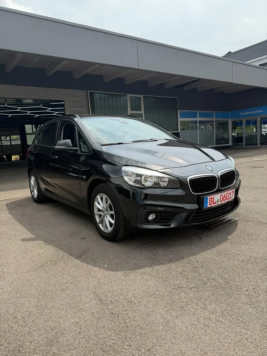Gebraucht BMW 218 Active Tourer 150 PS (110 kW) 2015 Schwarz Van / Kleinbus