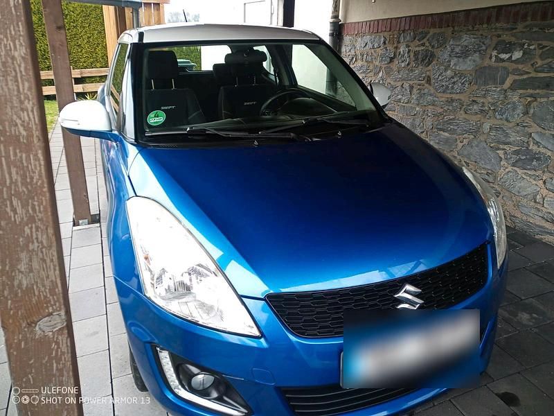 Gebraucht Suzuki Swift 94 PS (69 kW) 2014 Blau Kleinwagen