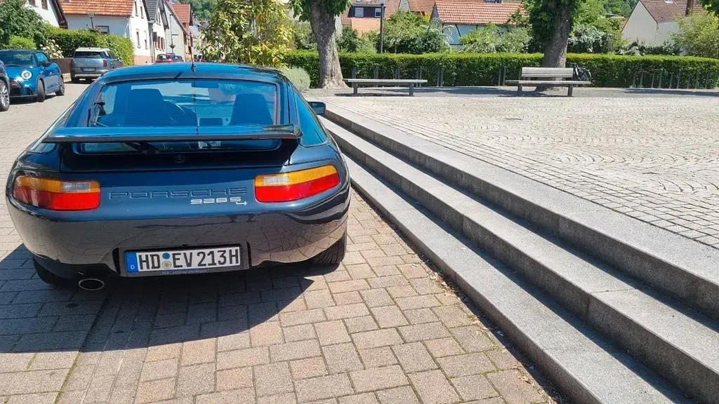 Gebraucht Porsche 928 349 PS (256 kW) 1988 Blau Coupé