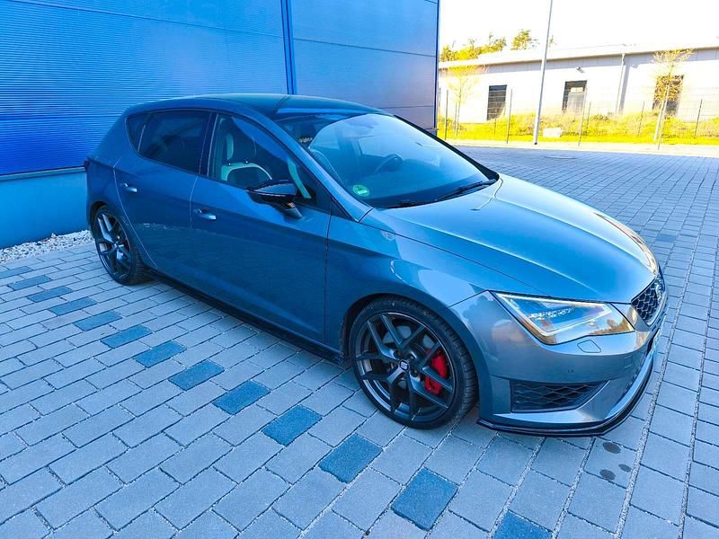 Gebraucht Seat Leon CUPRA 265 PS (194 kW) 2015 Grau Limousine