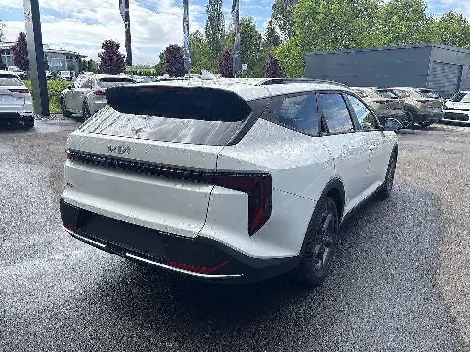 Neu Kia K4 Vision 150 PS (110 kW) 2026 Weiß Kombi